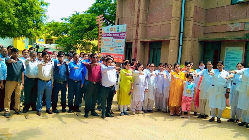 15 Aug flag hosting, pledge and plantation